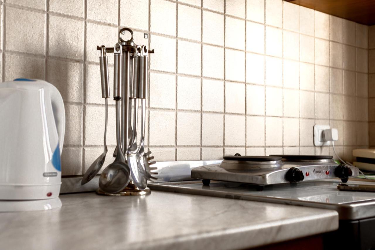 City Center Two Private Bedrooms Near Scanderbeg Square On Shared Apartment تيرانا المظهر الخارجي الصورة